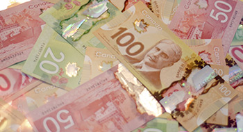 Canadian economy contracts for fifth straight month