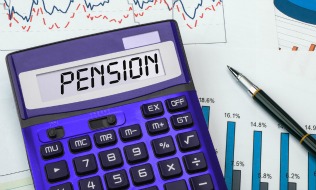 Stock market tumble could keep pension funds behind