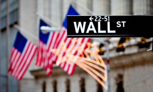Wall Street bonuses down 9%