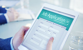 Despite rise in digital tools, most Canadians prefer personalized hiring process: survey
