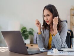 123RF_tchaznong_copyright